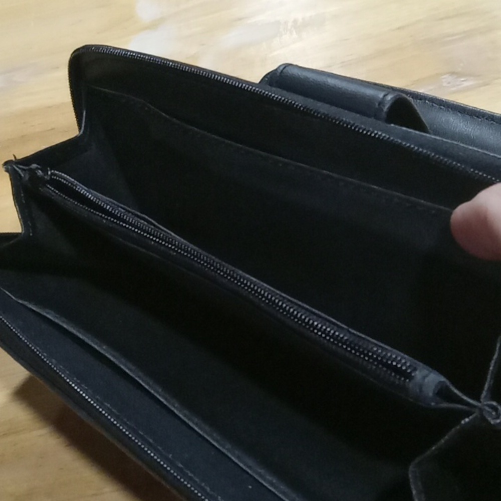 (296) Black women's wallet NWOT - Picture 6 of 6